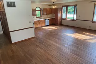 7769 E Bell Ave, New Carlisle, IN 46552 - Photo 5