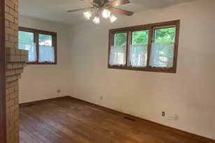 7769 E Bell Ave, New Carlisle, IN 46552 - Photo 9