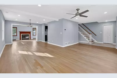 8318 Howard Avenue, Munster, IN 46321 - Photo 7