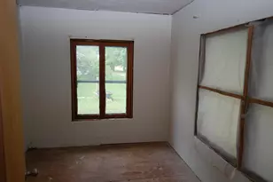 276 S Ivanhoe Road S, Kingsford Heights, IN 46346 - Photo 3