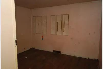 276 S Ivanhoe Road S #276, Kingsford Heights, IN 46346 - Photo 9