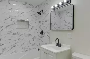 824 Elm St, Valparaiso, IN 46383 - Photo 9