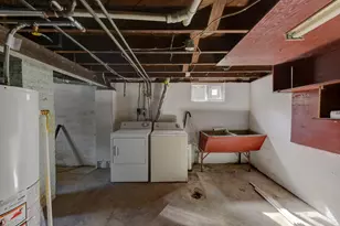 824 Elm St, Valparaiso, IN 46383 - Photo 17