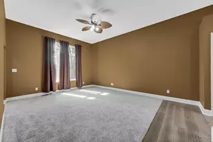 736 Cinnamon Teal Ct, Hobart, IN 46342 - Photo 5