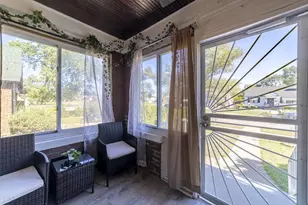 314 Cleveland St, Gary, IN 46404 - Photo 3