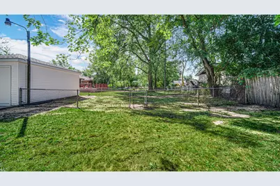 4440 E 13th Place, Gary, IN 46403 - Photo 23