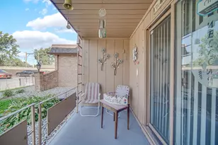 8825 Janeway Ct, Munster, IN 46321 - Photo 5