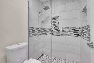 2521 E Lakeshore Dr, Crown Point, IN 46307 - Photo 13