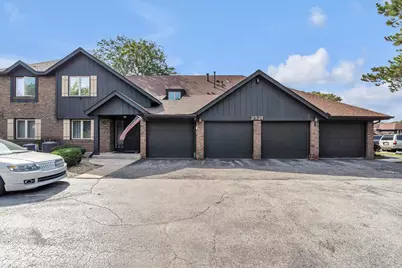 2521 E Lakeshore Drive, Crown Point, IN 46307 - Photo 3