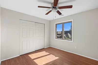 2521 E Lakeshore Drive, Crown Point, IN 46307 - Photo 17