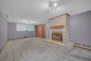 6777 Polk St, Merrillville, IN 46410 - Photo 15