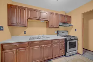 6777 Polk St, Merrillville, IN 46410 - Photo 7