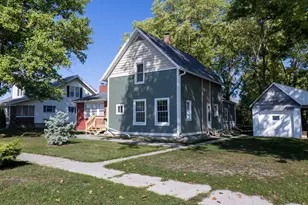 408 E Graham St, Kentland, IN 47951 - Photo 3