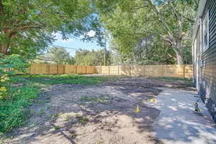 1920 Roosevelt Pl, Gary, IN 46404 - Photo 23