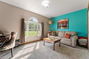 748 N 200 W, Valparaiso, IN 46385 - Photo 15