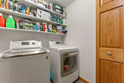 748 N 200 W, Valparaiso, IN 46385 - Photo 17