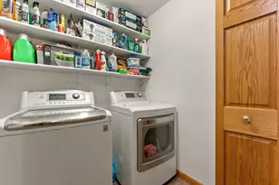 748 N 200 W, Valparaiso, IN 46385 - Photo 17