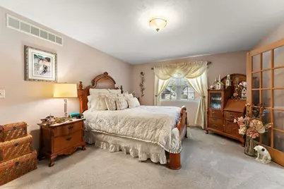 748 N 200 W, Valparaiso, IN 46385 - Photo 11