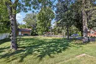 8306 Walnut Dr, Munster, IN 46321 - Photo 17