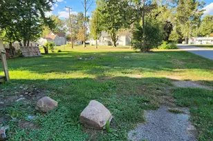 630 E Elm St, Rensselaer, IN 47978 - Photo 3