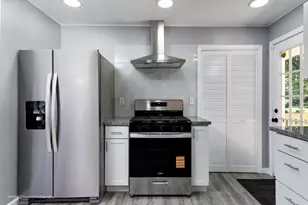 2446 Forest Park Dr, Dyer, IN 46311 - Photo 33