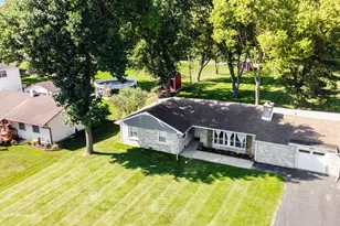 2446 Forest Park Dr, Dyer, IN 46311 - Photo 3