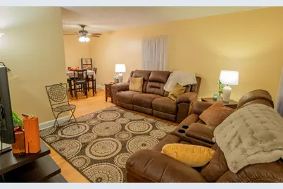 237 Hollywood Avenue, Munster, IN 46321 - Photo 3