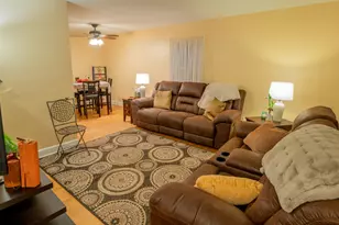 237 Hollywood Ave, Munster, IN 46321 - Photo 3