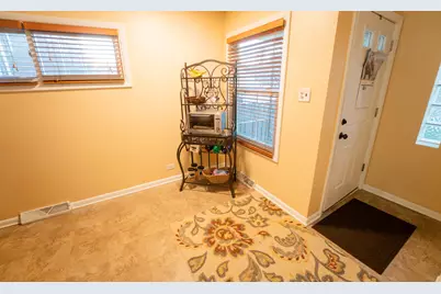 237 Hollywood Avenue, Munster, IN 46321 - Photo 7