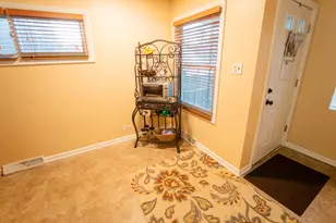 237 Hollywood Ave, Munster, IN 46321 - Photo 7