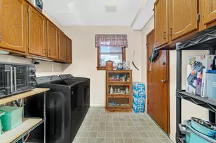 257 Green Acres Dr, Valparaiso, IN 46383 - Photo 7