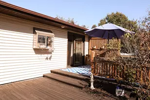 257 Green Acres Dr, Valparaiso, IN 46383 - Photo 9