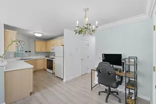 2649 Georgetowne Dr, Highland, IN 46322 - Photo 15