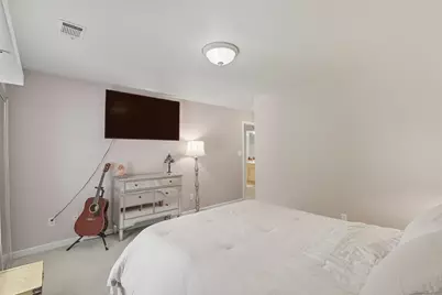 2649 Georgetowne Drive #B2, Highland, IN 46322 - Photo 17