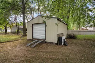 6665 Lakewood Ave, Portage, IN 46368 - Photo 25