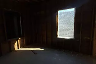 1241 W 17th Ave, Gary, IN 46407 - Photo 11