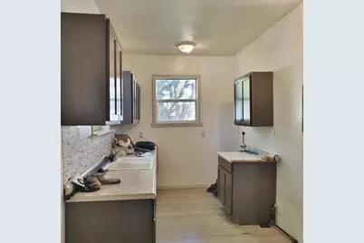 1621 W 10th Street, Michigan City, IN 46360 - Photo 7