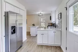 102 S Karwick Rd, Michigan City, IN 46360 - Photo 9