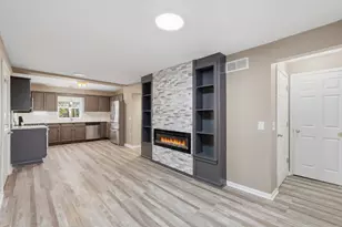 1059 Farrell St, Valparaiso, IN 46385 - Photo 5