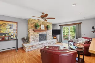 2325 Drop Anchor Dr, Crown Point, IN 46307 - Photo 3