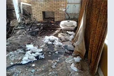 823 Pierce Street, Gary, IN 46402 - Photo 5