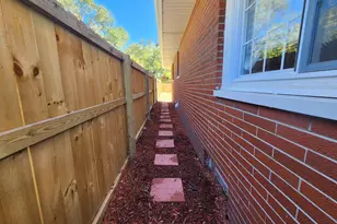 851 Johnson St, Gary, IN 46402 - Photo 19