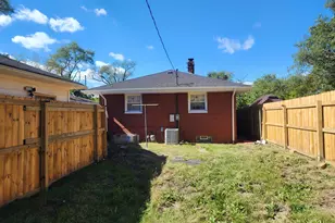 851 Johnson St, Gary, IN 46402 - Photo 21