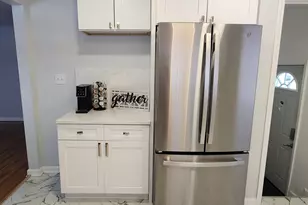 851 Johnson St, Gary, IN 46402 - Photo 5