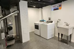 851 Johnson St, Gary, IN 46402 - Photo 17