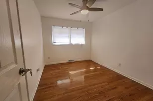 851 Johnson St, Gary, IN 46402 - Photo 9