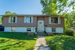 629 W South St, Crown Point, IN 46307 - Photo 1