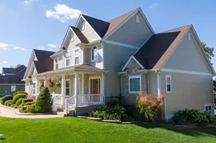 3303 Venice Dr, Valparaiso, IN 46385 - Photo 3