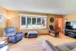 1343 N Harvey St, Griffith, IN 46319 - Photo 3