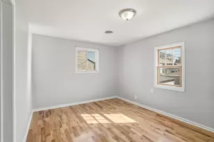 2027 1/2 Davidson Pl, Whiting, IN 46394 - Photo 9